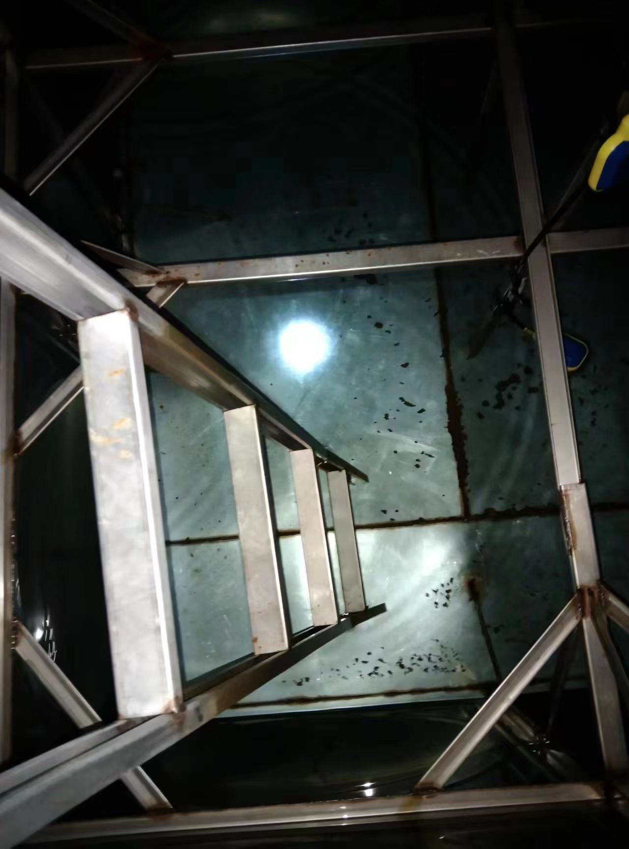 水箱清洗杀菌方法