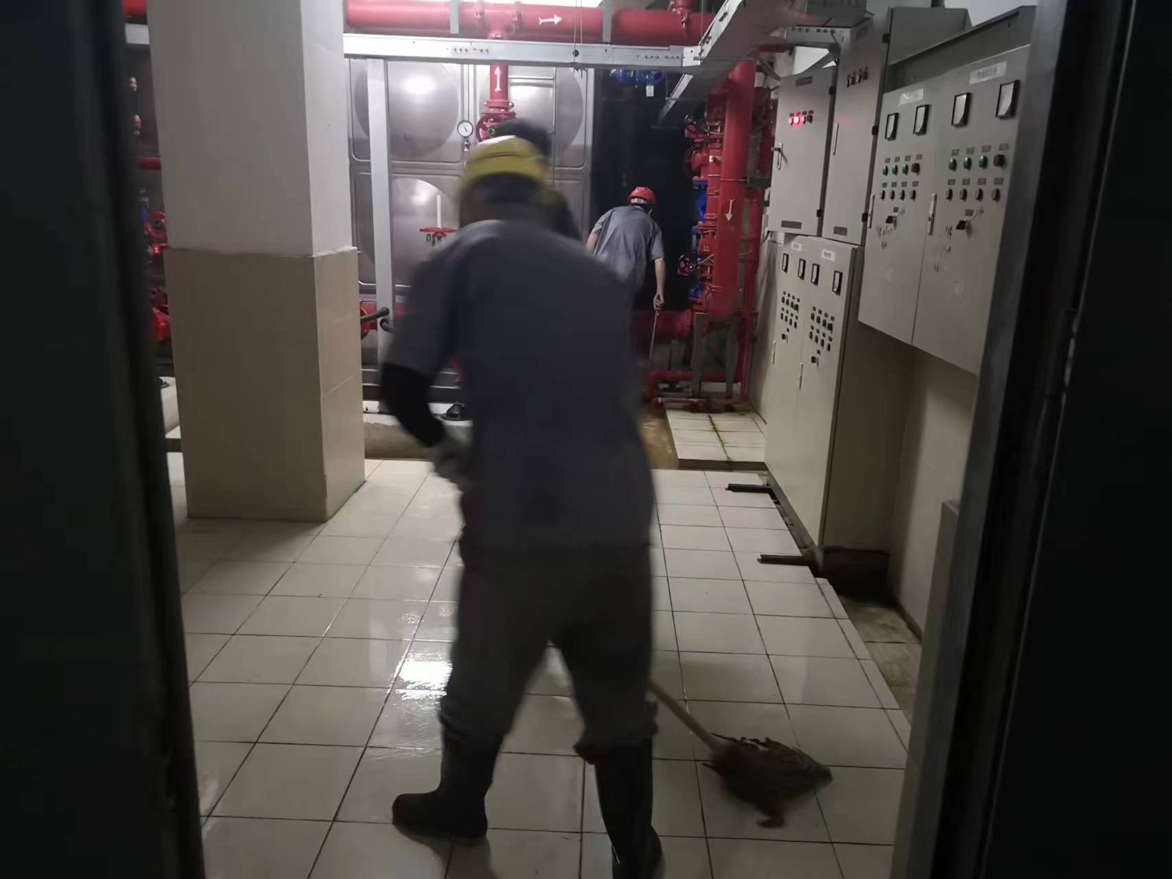 昆山水箱清洗 昆山清洗水箱公司 昆山洗水箱