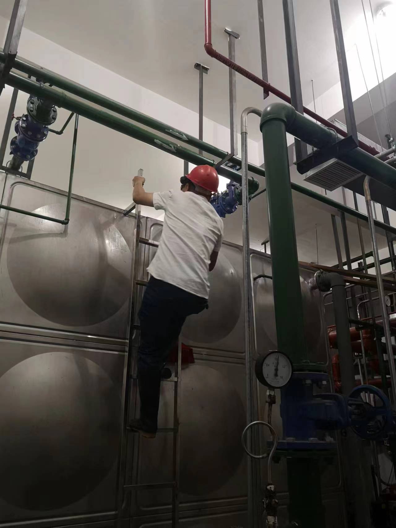 上海青浦外青松公路水箱清洗公司