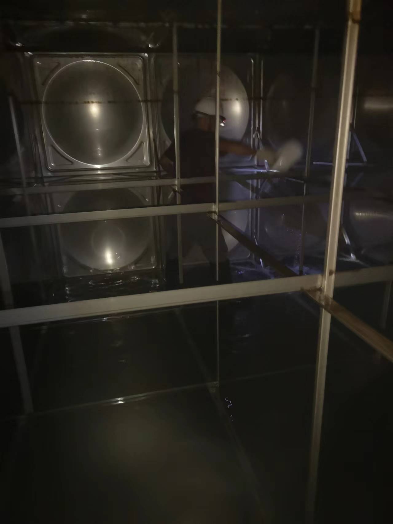 青浦崧泉路清洗水箱公司